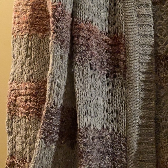 Sweater - Picture 3 of 3